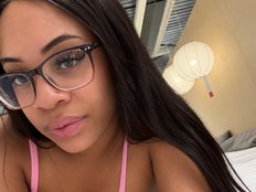 Yourgirlyhazell