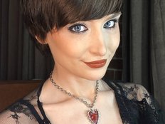 RebeGoldNoir
