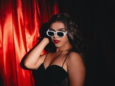 SammyBrunette